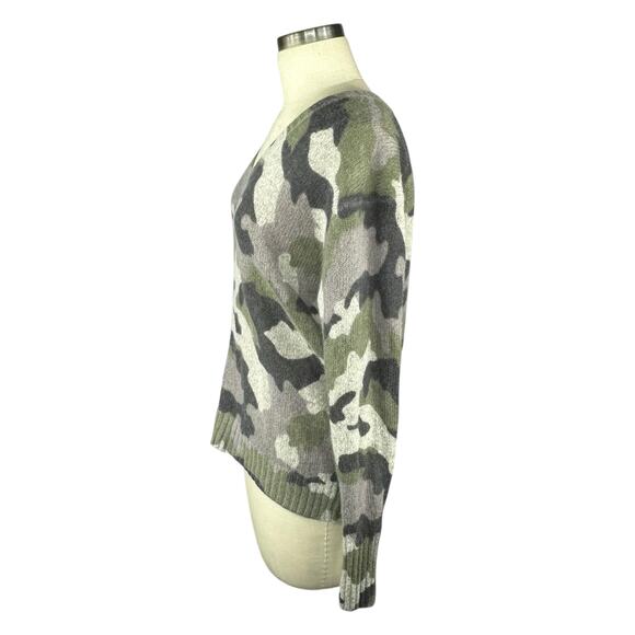 360 CASHMERE Green Gray Camouflage Camo Wool Cashmere V-Neck Sweater Size Small - Picture 2 of 7